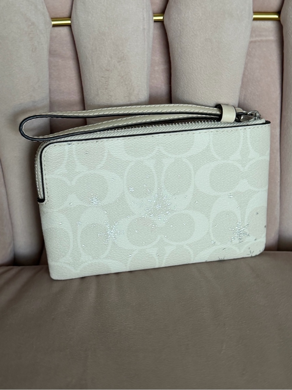 COACH C1862 Corner Zip Wristlet in Snowflake Signature❄️ - Picture 8 of 16